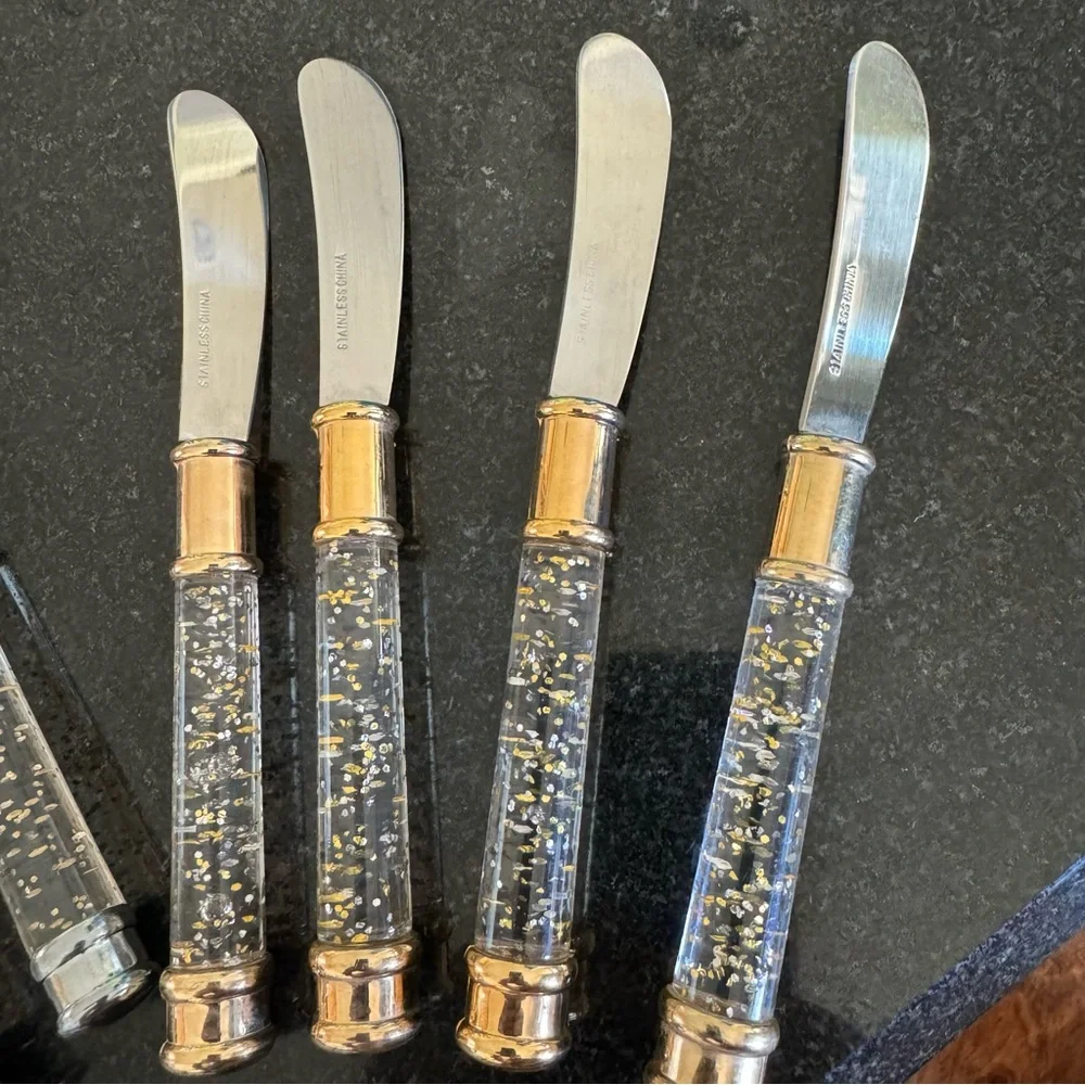 Unbranded cheese knives